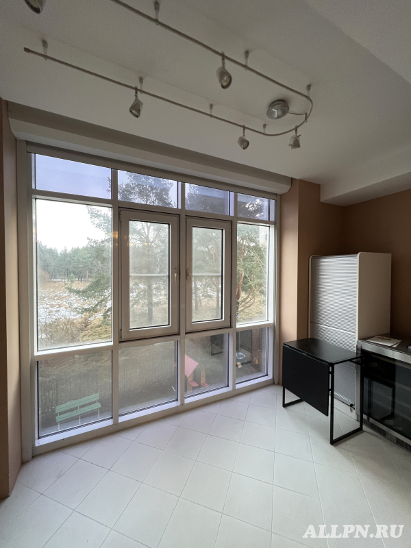 Продам 3к.кв. 110 кв.м.  в Петергофе - Жилая недвижимость, Продажа квартир Санкт-Петербург