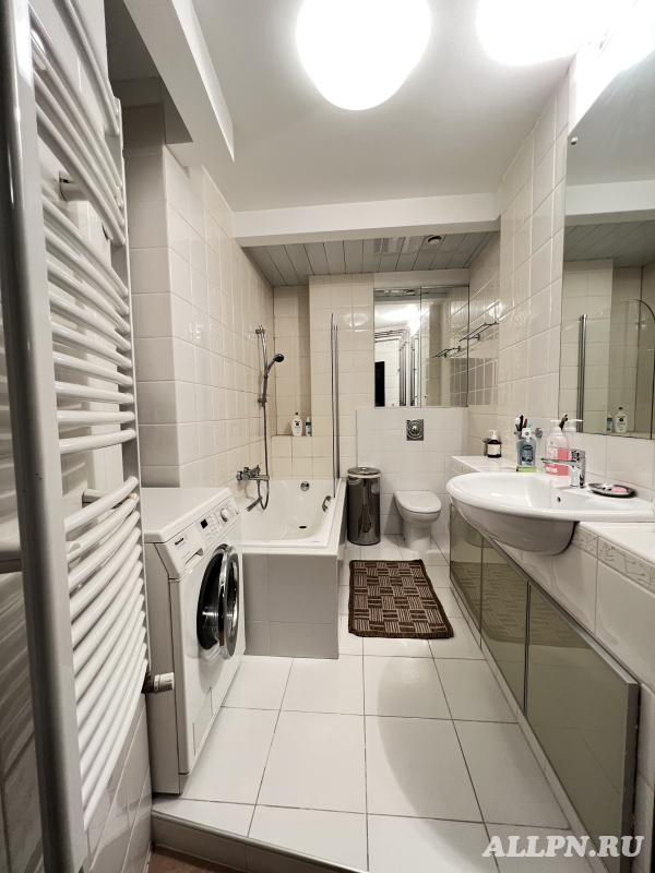 Продам 3к.кв. 110 кв.м.  в Петергофе - Жилая недвижимость, Продажа квартир Санкт-Петербург